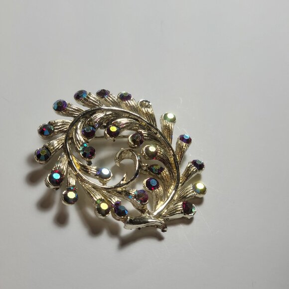 Rhodium Aurora Borealis Brooch great condition and is Antique unsigned - Picture 5 of 9